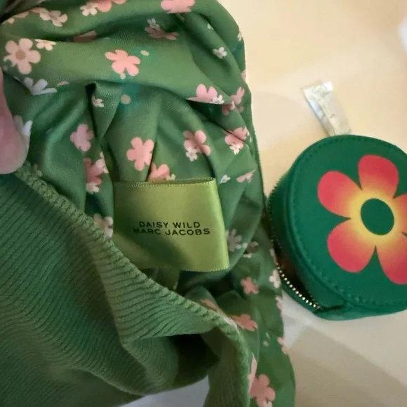 Marc Jacobs Green Floral Pouch and Coin Case - Picture 2 of 4